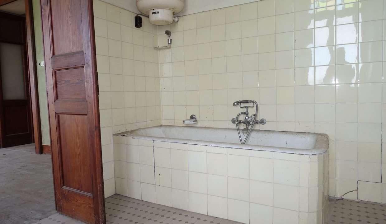 CP-1700_Calosso_fabiana_elianne_unesco_monferrato_barbera_piemonte.jpg09376