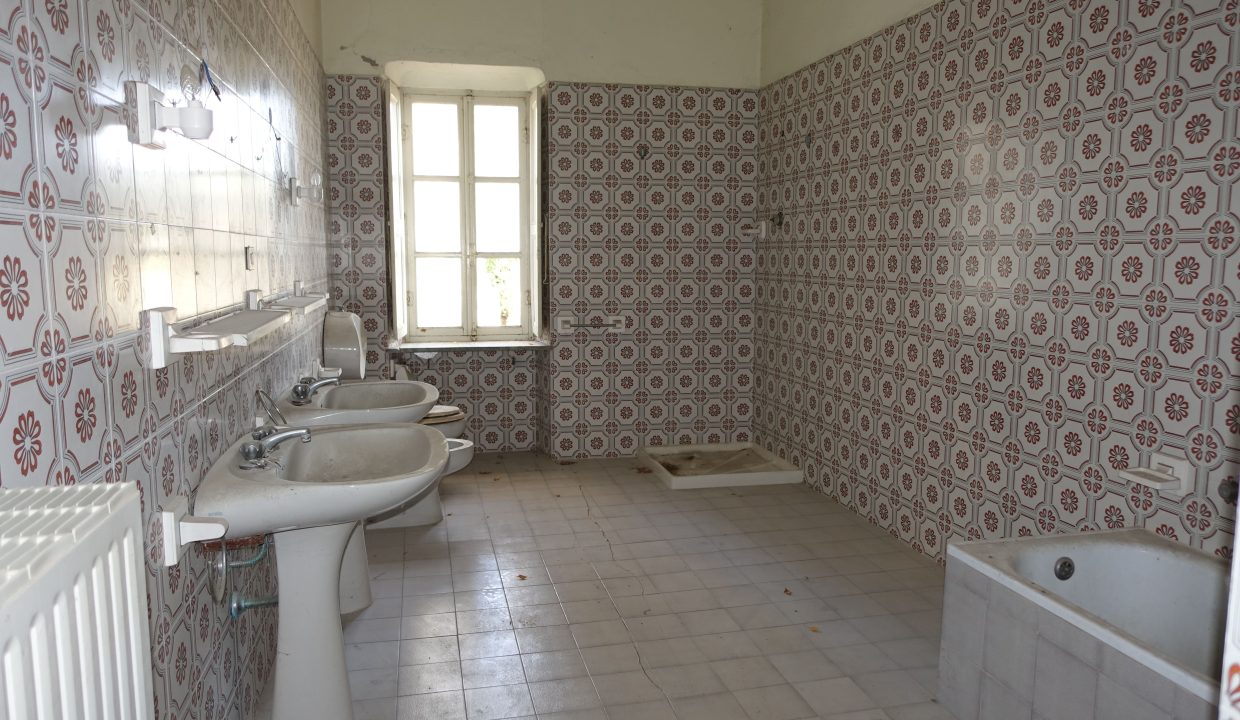 CP-1700_Calosso_fabiana_elianne_unesco_monferrato_barbera_piemonte.jpg09385