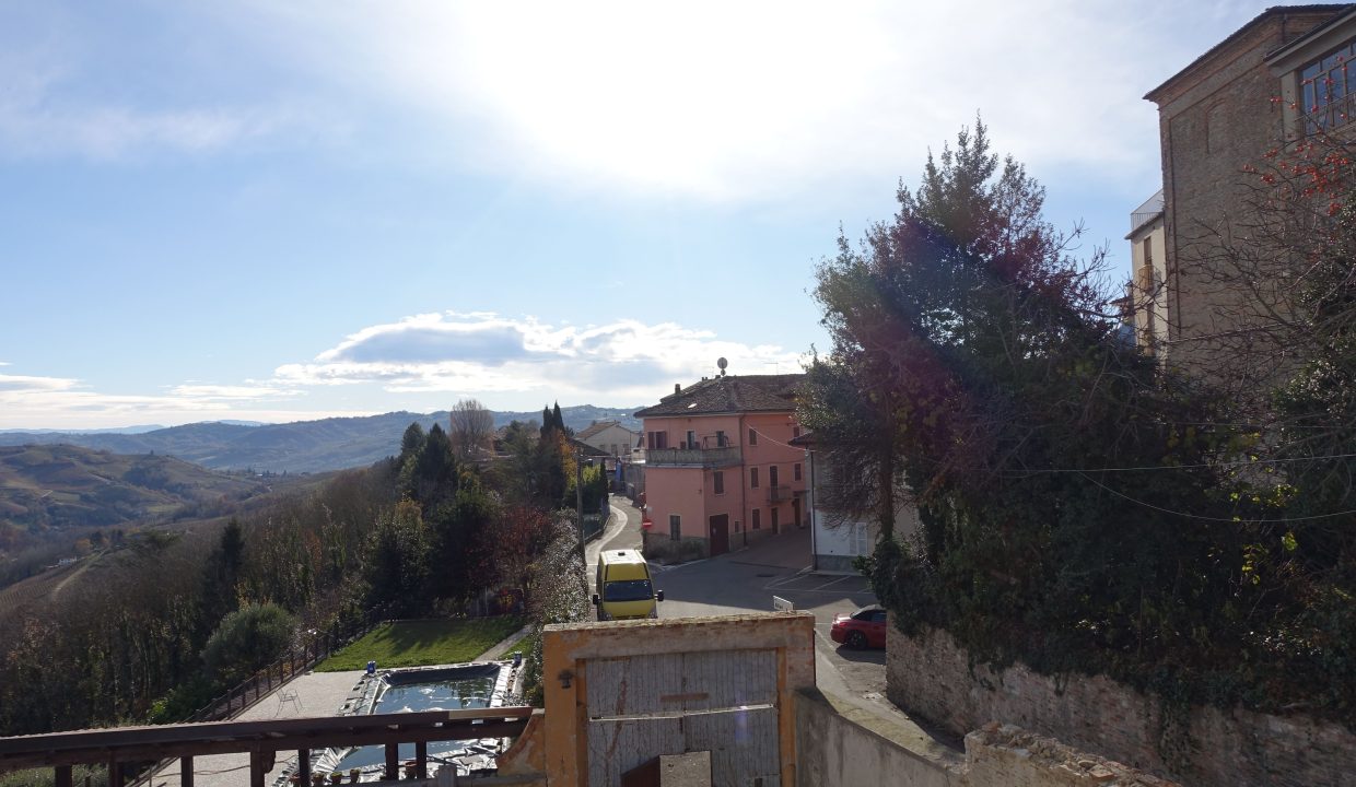 CP-1700_Calosso_fabiana_elianne_unesco_monferrato_barbera_piemonte.jpg09390