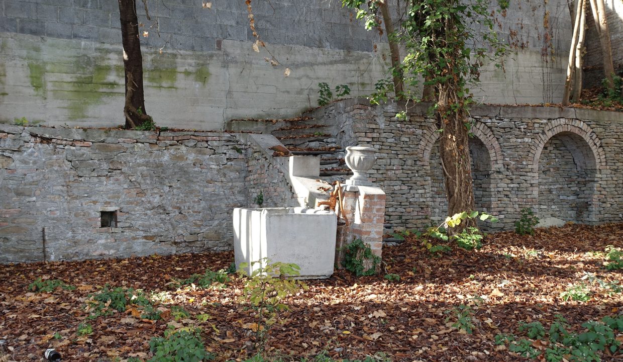 CP-1700_Calosso_fabiana_elianne_unesco_monferrato_barbera_piemonte.jpg09403