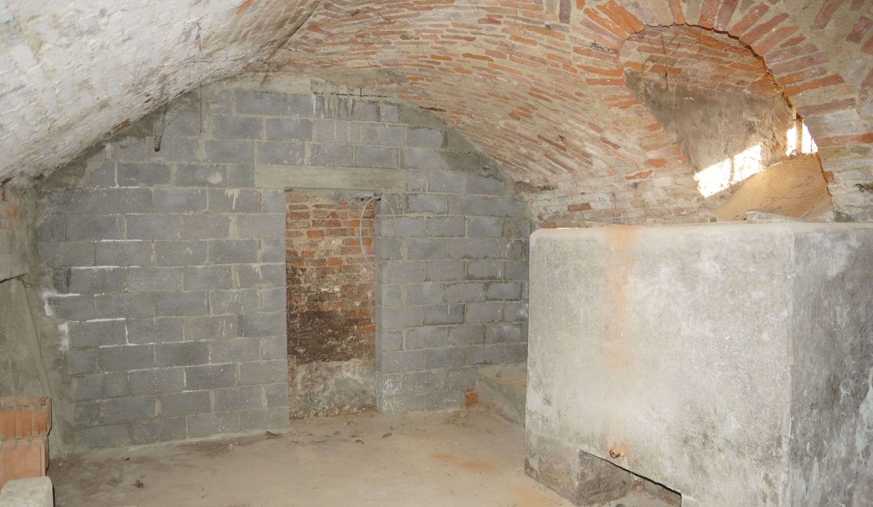 cp-1698-caseinpiemonte-unesco-montegrosso-realestate-elianne-fabiana (12)