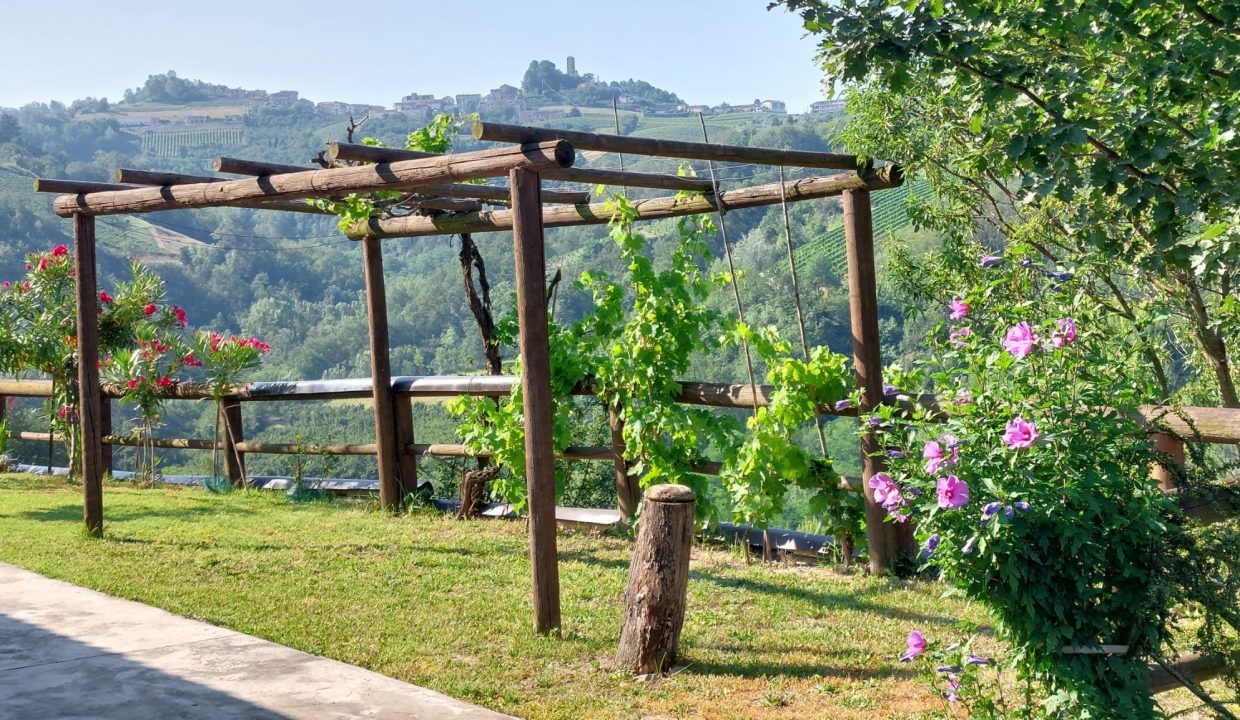 CP-1702_Canelli_fabiana_elianne_unesco_monferrato_barbera_piemonte.jpg Image 2025-11-26 at 11.09.14 (2)