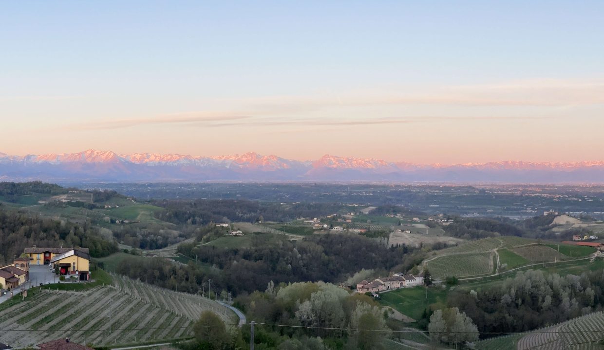 CP-1714_monforte_alba_barolo_elianne_fabiana_piemonte_langhe_unesco_property_project_unique_realestate (1)