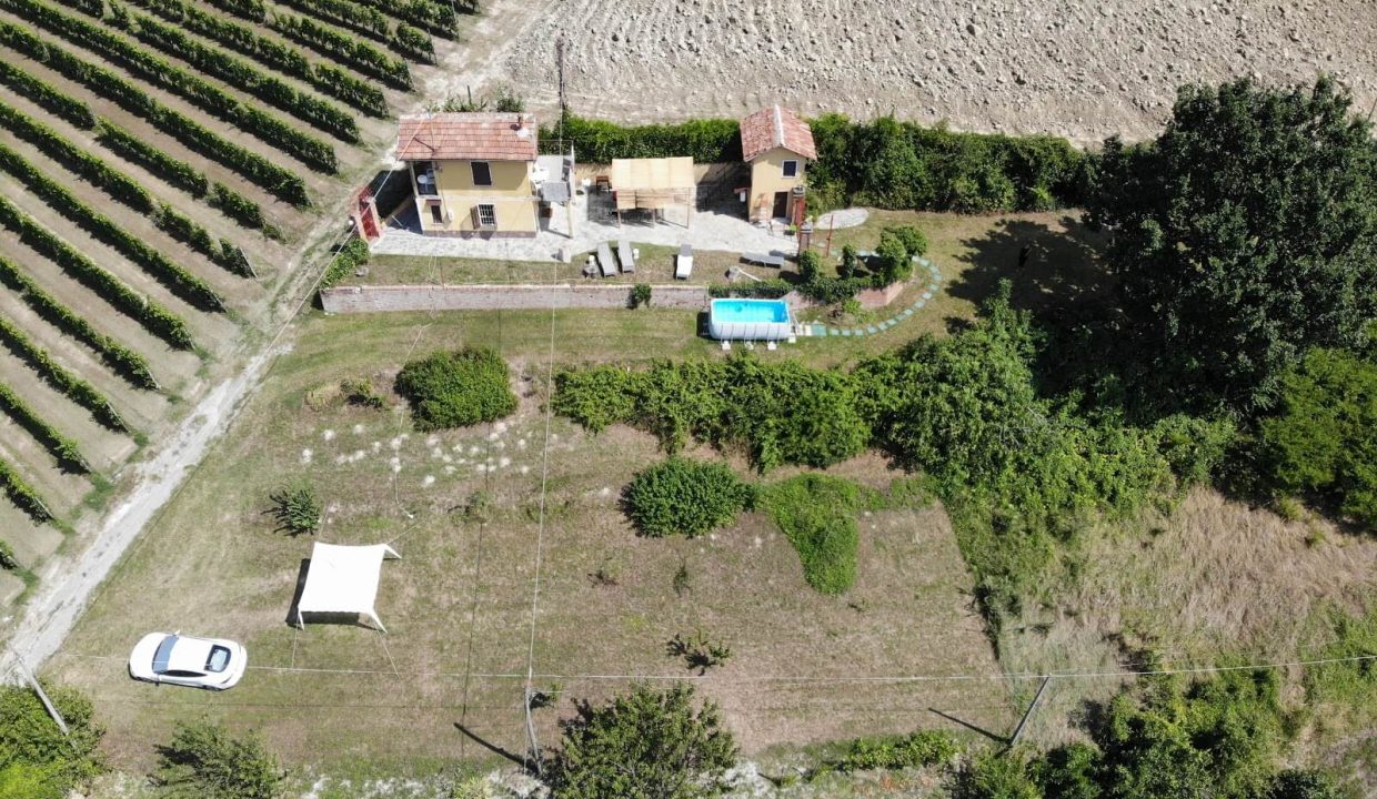 CP-1714_monforte_alba_barolo_elianne_fabiana_piemonte_langhe_unesco_property_project_unique_realestate (24)