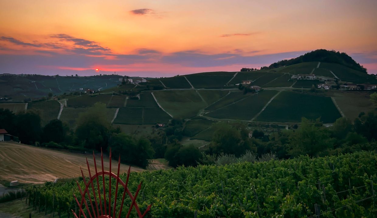 CP-1714_monforte_alba_barolo_elianne_fabiana_piemonte_langhe_unesco_property_project_unique_realestate (34)