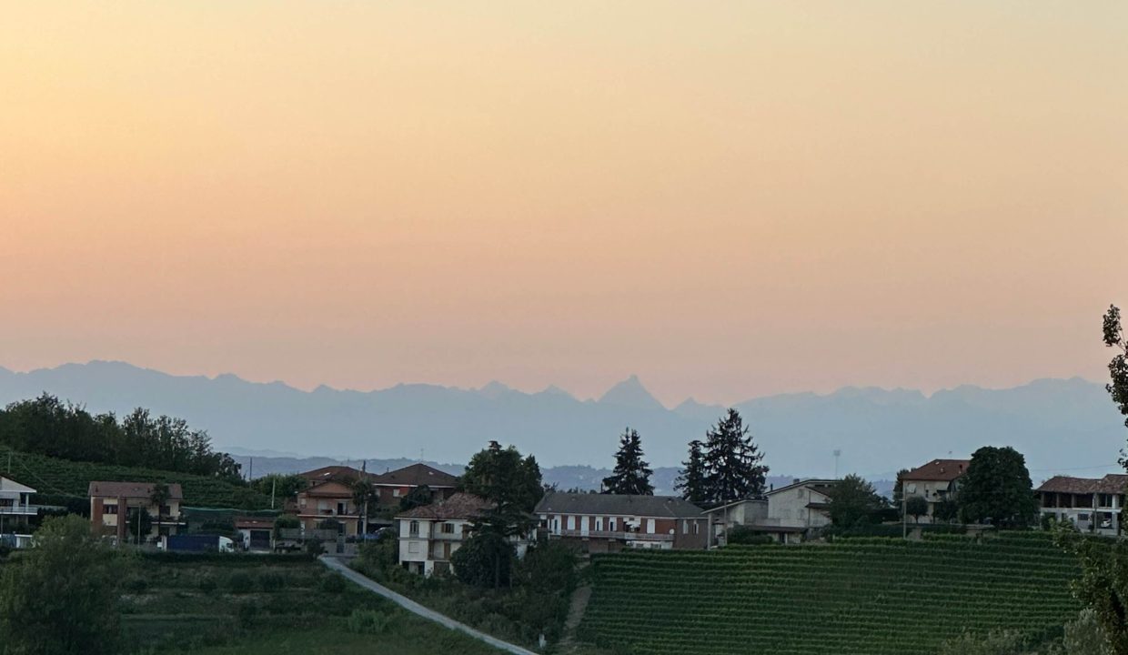 CP-1714_monforte_alba_barolo_elianne_fabiana_piemonte_langhe_unesco_property_project_unique_realestate (5)