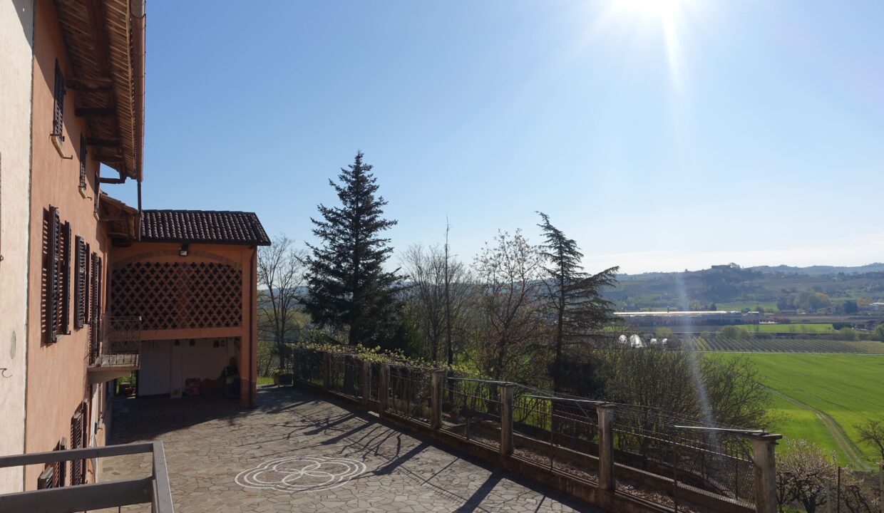 CP-1737_nizza_unesco_caseinpiemonte_fabiana_elianne_homesinpiemonte_cascina_vineyard_barbera_monferrato (1 (16)