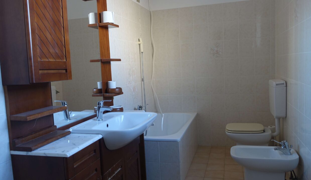 CP-1617_vaglio_barbera_cascina_realestate_caseinpiemonte_elianne_piemonte_unesco_nizza_homesinpiemonte (4)