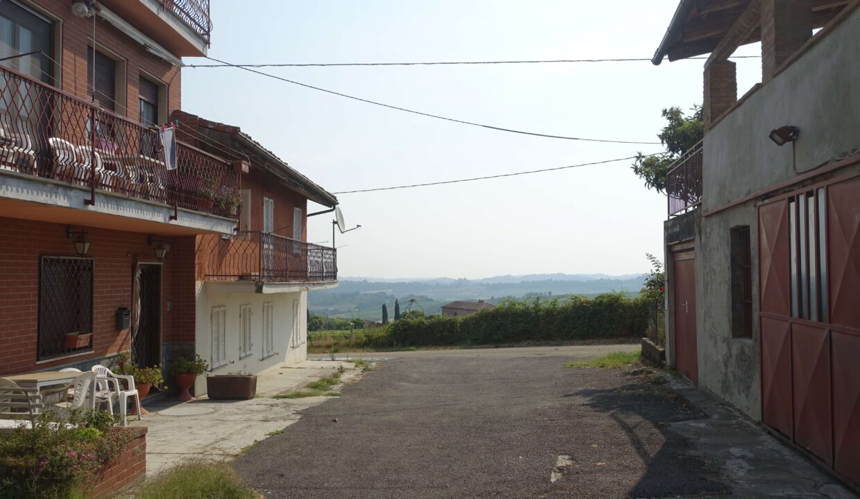 CP-1753_caseinpiemonte_homesinpiemonte_fabiana_elianne_costigliole_unesco_canova_vineyardsviews (1)