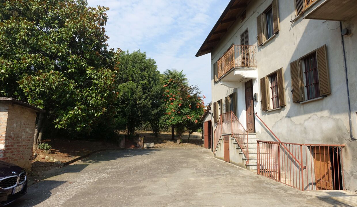 CP-1753_caseinpiemonte_homesinpiemonte_fabiana_elianne_costigliole_unesco_canova_vineyardsviews (13)