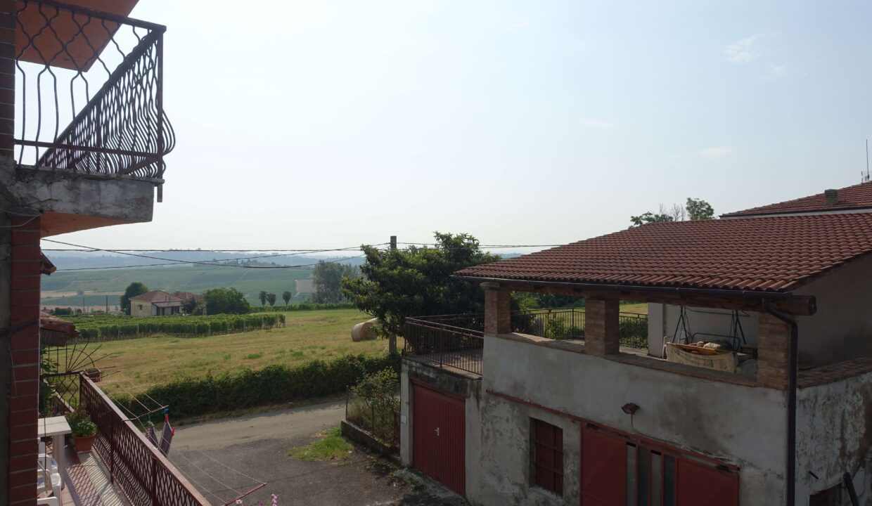 CP-1753_caseinpiemonte_homesinpiemonte_fabiana_elianne_costigliole_unesco_canova_vineyardsviews (9)