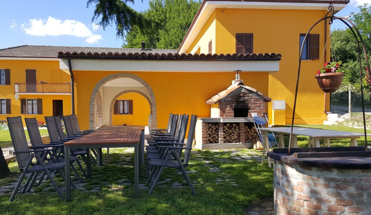 Uteplass pizzaovn